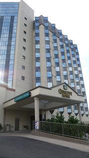 Niagara Plaza Hotel By Fairbridge Exterior photo