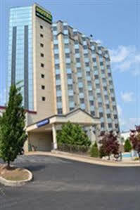 Niagara Plaza Hotel By Fairbridge Exterior photo